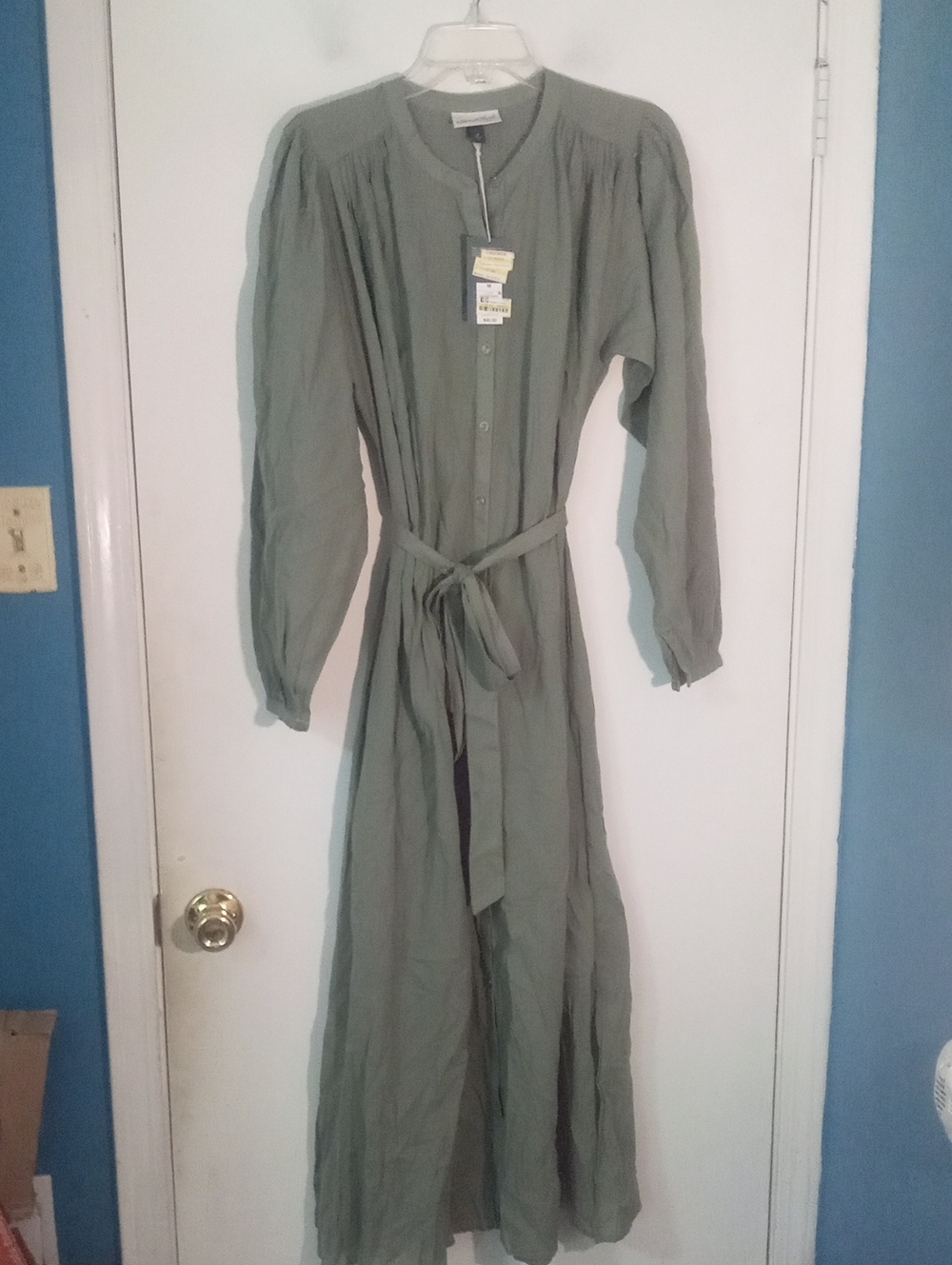 * Universal Thread Long Sleeve Sage Green Button Front Maxi Dress Medium NWT $40